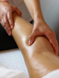 631295037: Chica busca chico en Almería