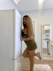 672825788: Transexual en La Coruña