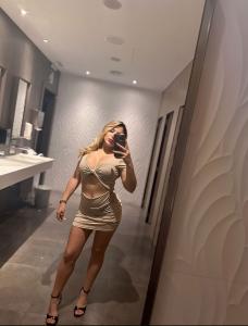 624147467: Chica busca chico en Barcelona