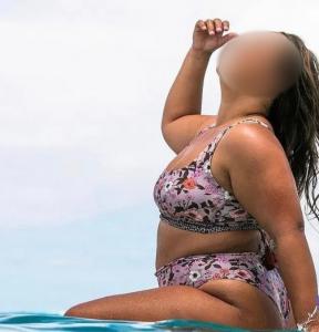 614057282: Chica busca chico en Sevilla