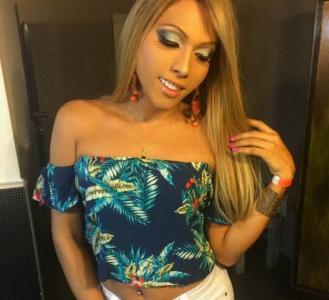 677016162: Travesti en Granada