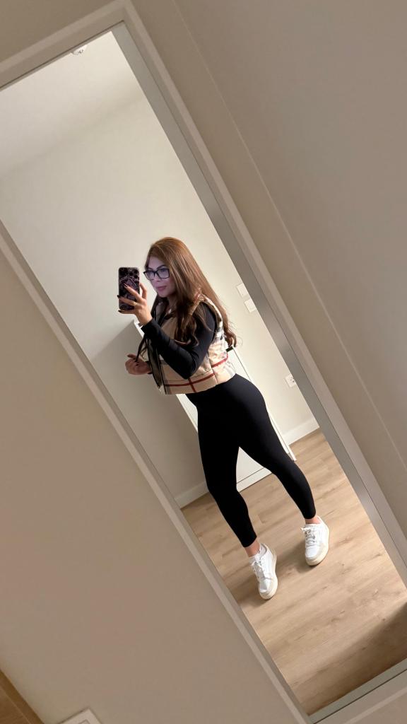 625897881: Chica busca chico en Madrid