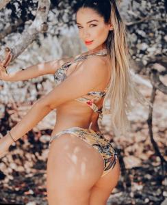 641507912: Chica busca chico en Ibiza