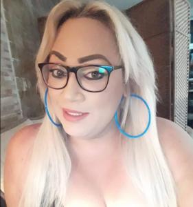 697429076: Transexual en Badajoz