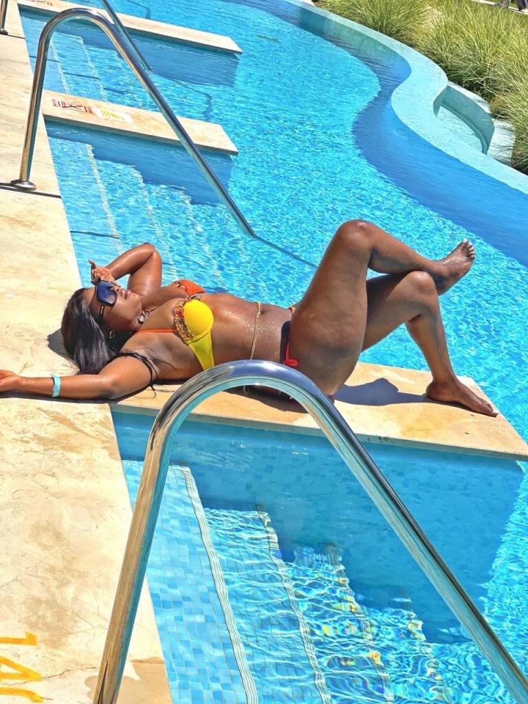 664065577: Chica busca chico en Cádiz