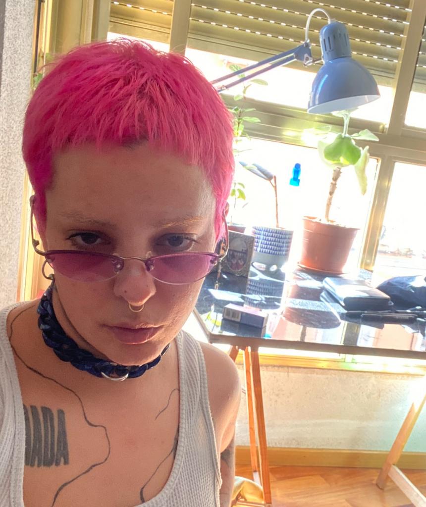 653148093: Chica busca chico en Madrid