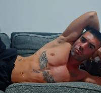 604947511: Chico busca chica en Málaga