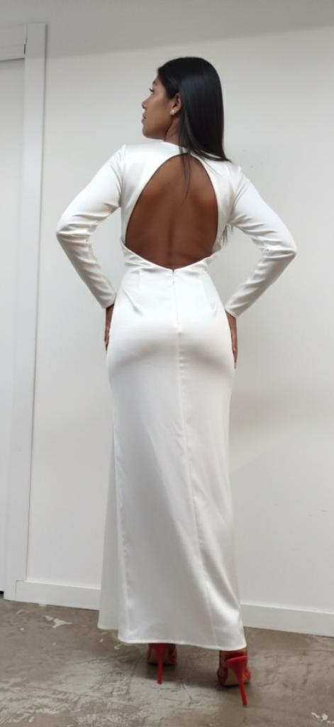 604249634: Chica busca chico en Barcelona