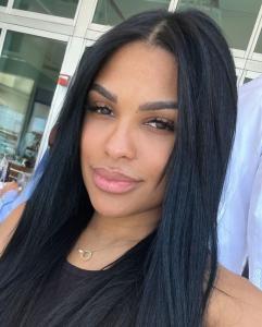 684776308: Chica busca chico en León