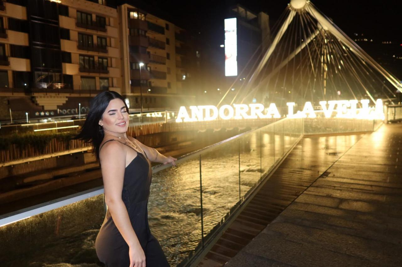 653565836: Chica busca chico en Lérida