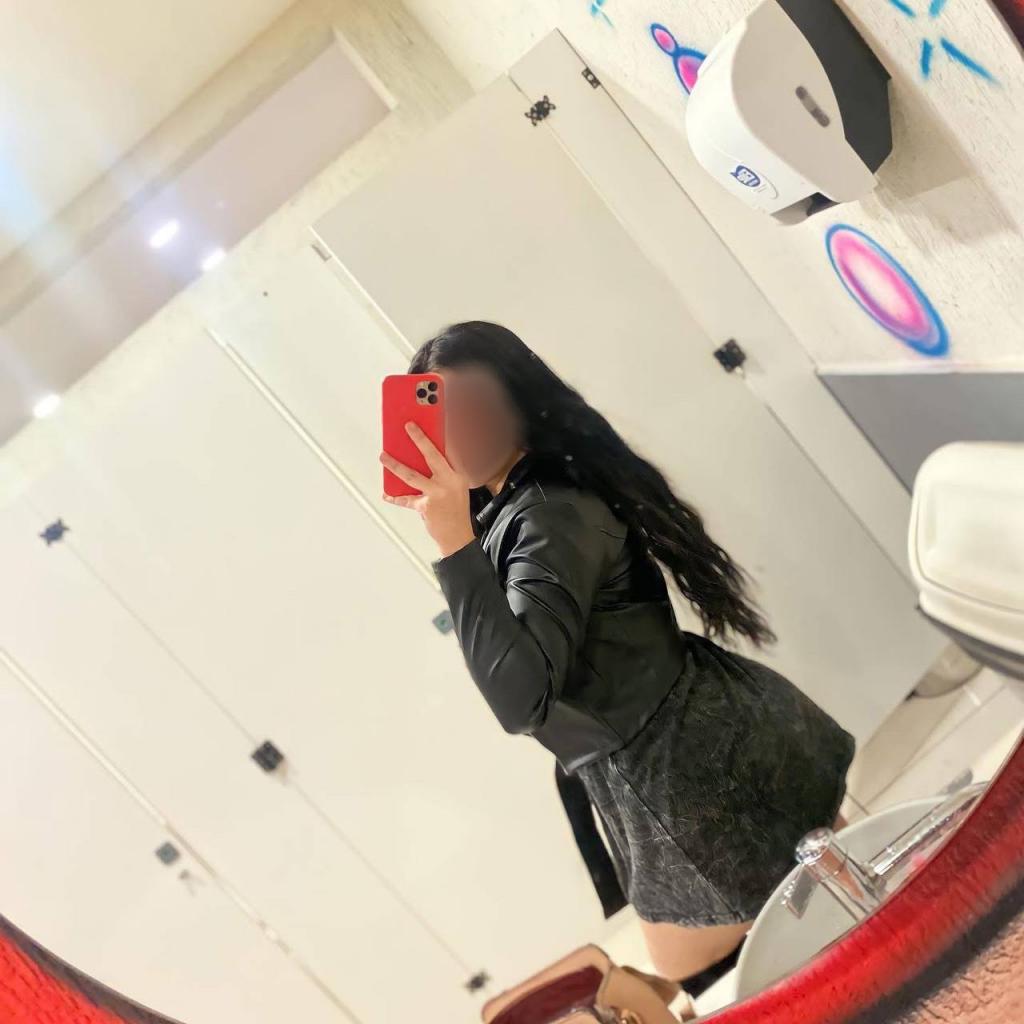 645686544: Chica busca chico en Almería