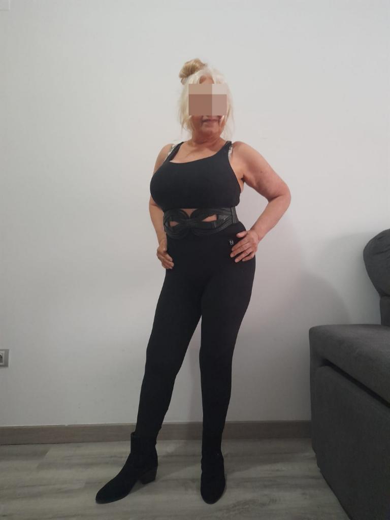 Chica busca chico en Almería: 