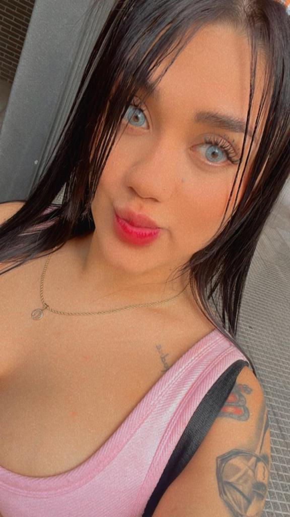 643838678: Chica busca chico en Sevilla