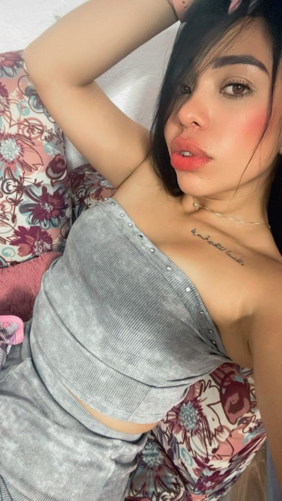 637184905: Chica busca chico en Barcelona