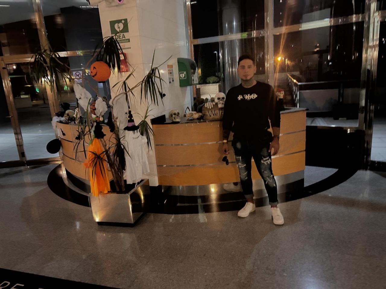 672588241: Chico busca chica en Sevilla