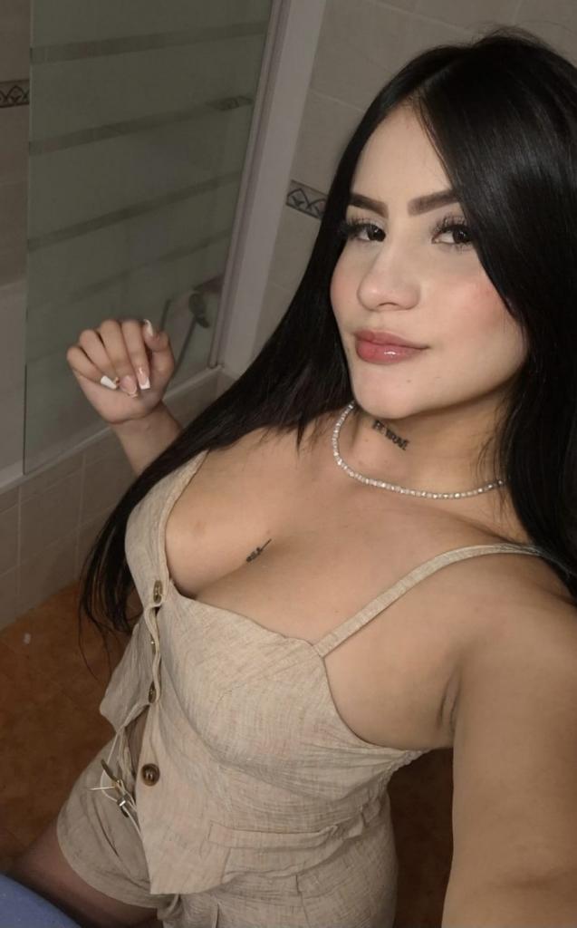 627462149: Chica busca chico en Sevilla