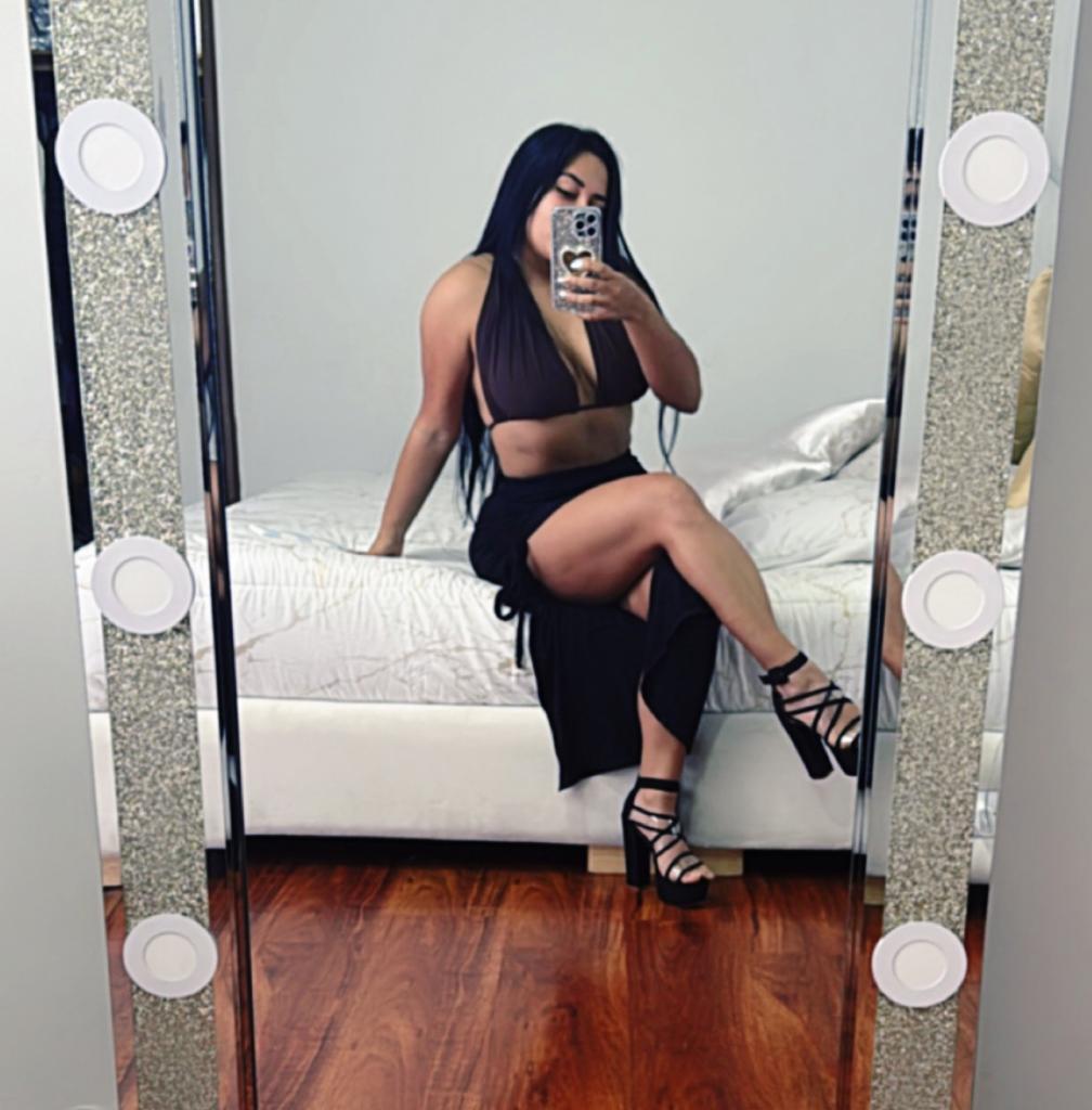 644691120: Chica busca chico en Sevilla