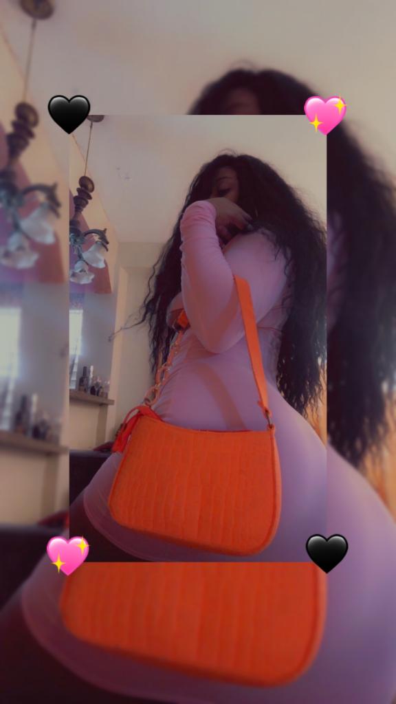 Chica busca chico en Sevilla: 