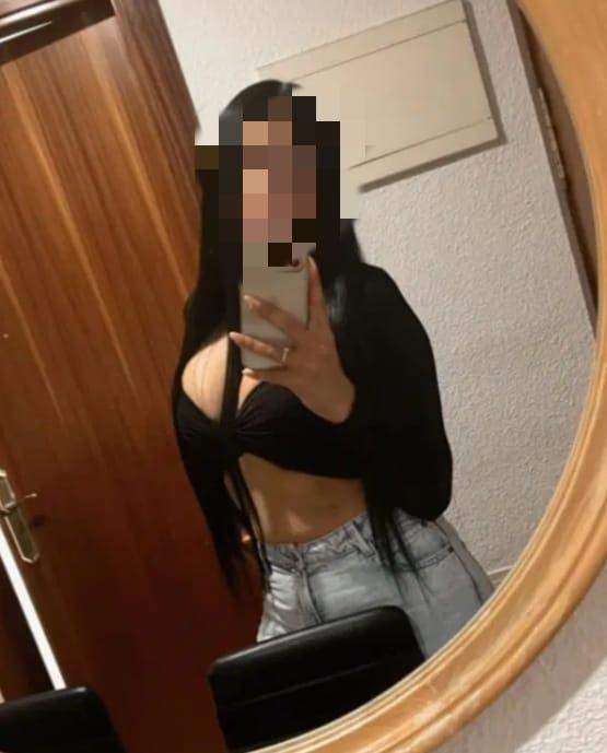 647268937: Chica busca chico en Cádiz
