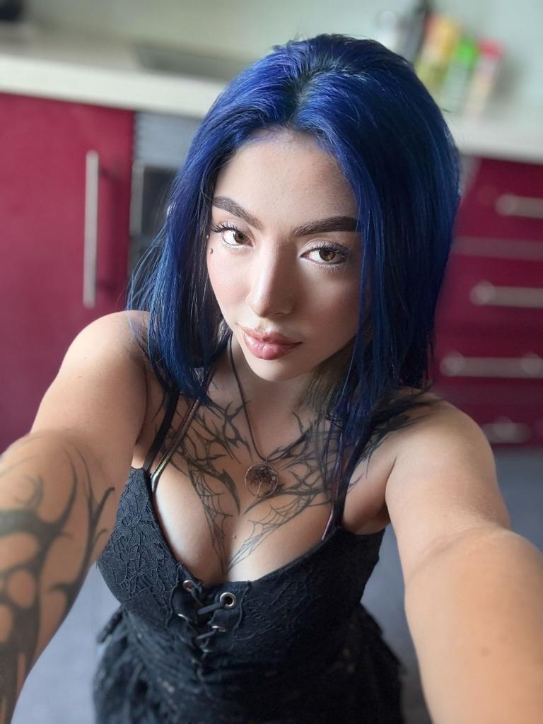 617246186: Chica busca chico en Málaga