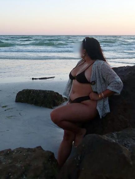 631759115: Chica busca chico en Barcelona