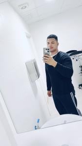 663496572: Chico busca chica en Valencia