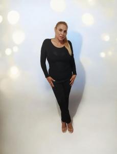 614882184: Chica busca chico en Madrid