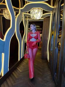 663749942: Chica busca chico en Madrid