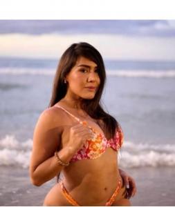 661565451: Chica busca chico en Sevilla