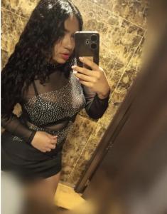 643290924: Chica busca chico en León