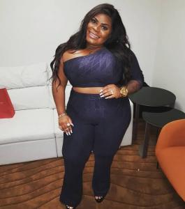 711250104: Chica busca chico en Alicante