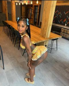 632273422: Chica busca chico en Barcelona