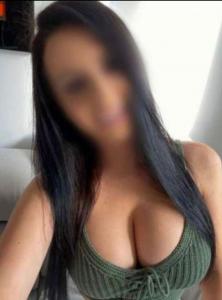 614887432: Chica busca chico en Sevilla