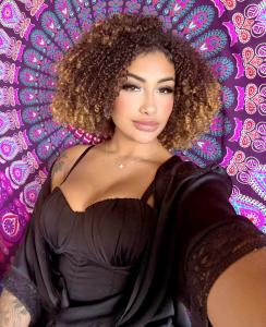 699330350: Chica busca chico en Málaga