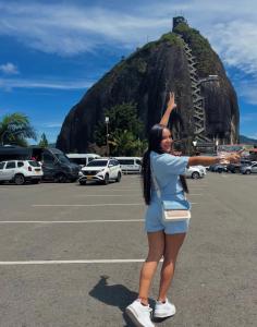 614874645: Chica busca chico en Tenerife