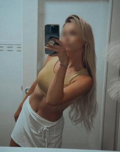 615854345: Chica busca chico en Cantabria