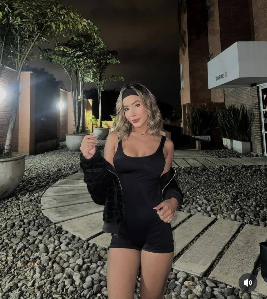 742066671: Chica busca chico en Cantabria