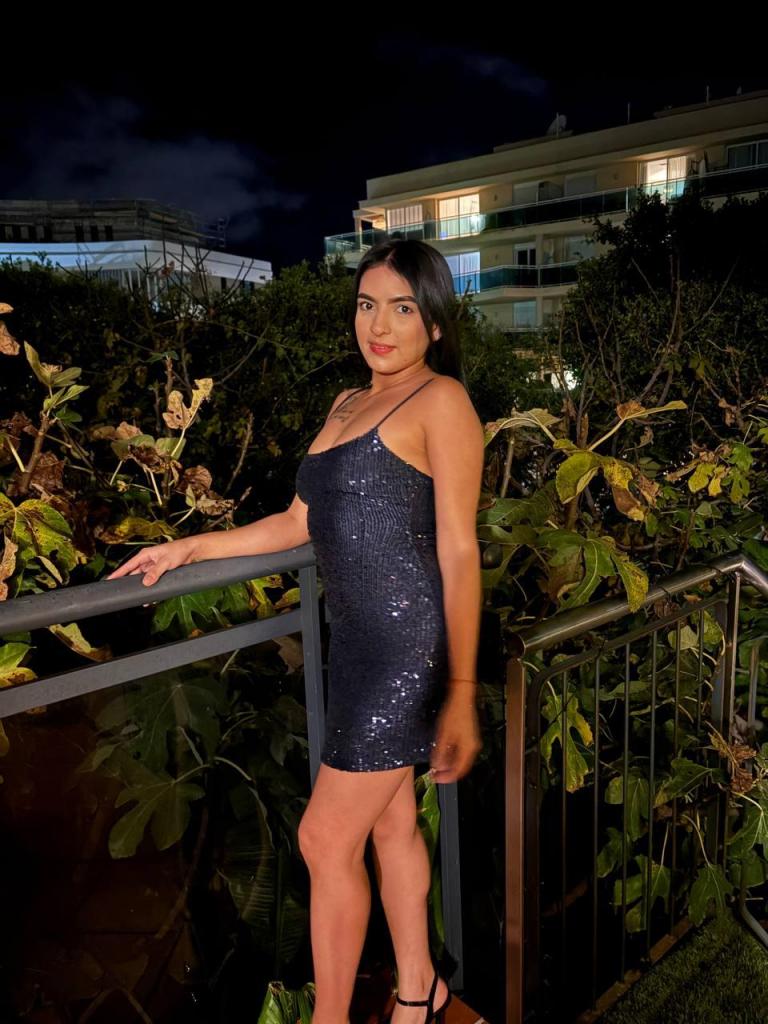 692082633: Chica busca chico en Ibiza