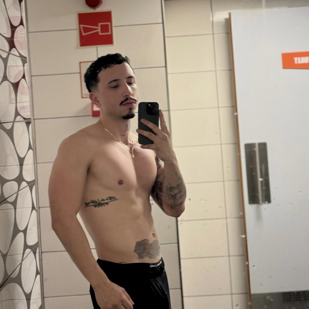 Chico busca chica en Mallorca: 