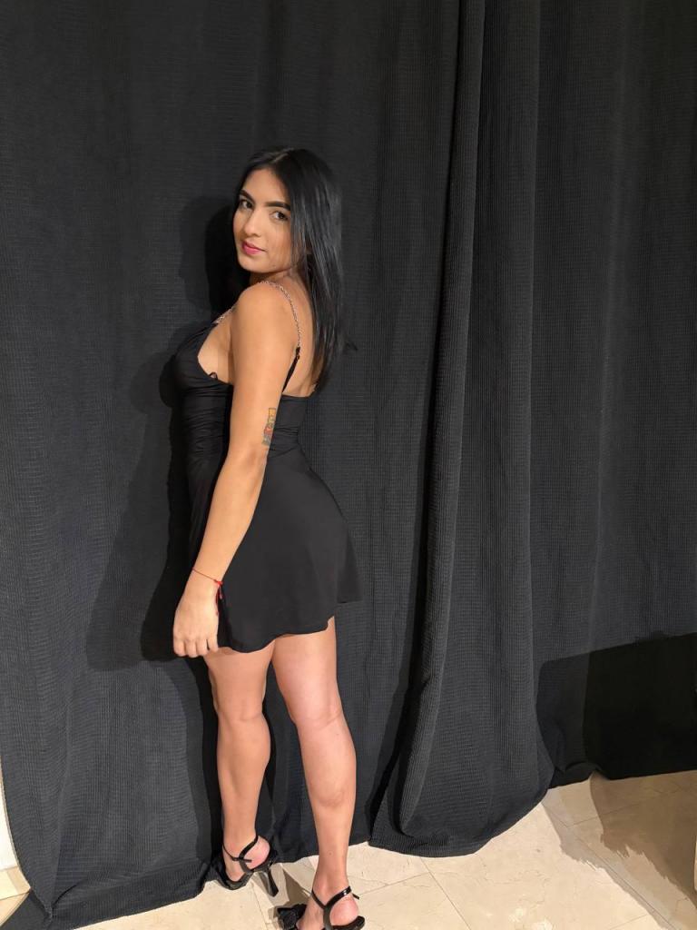 600816018: Chica busca chico en Ibiza