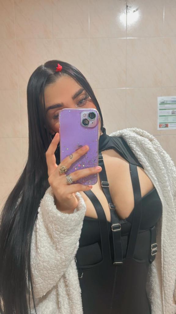 643838678: Chica busca chico en Sevilla