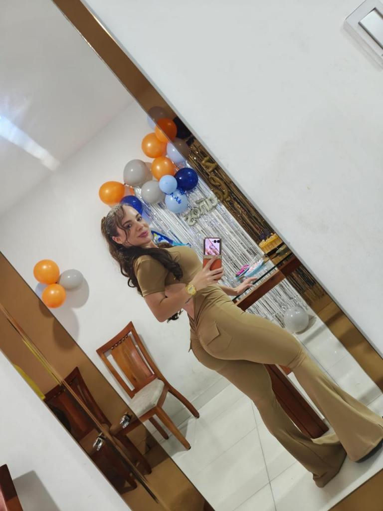 Chica busca chico en Tenerife: 