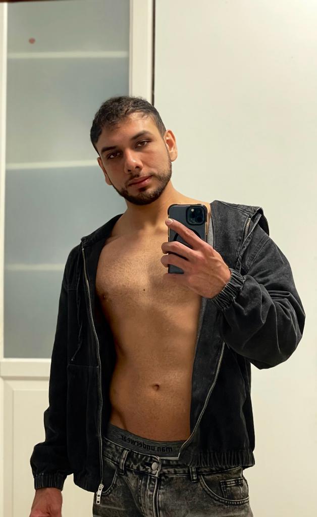 641731843: Chico busca chica en Málaga