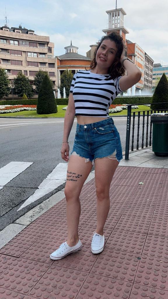 641990193: Chica busca chico en Madrid
