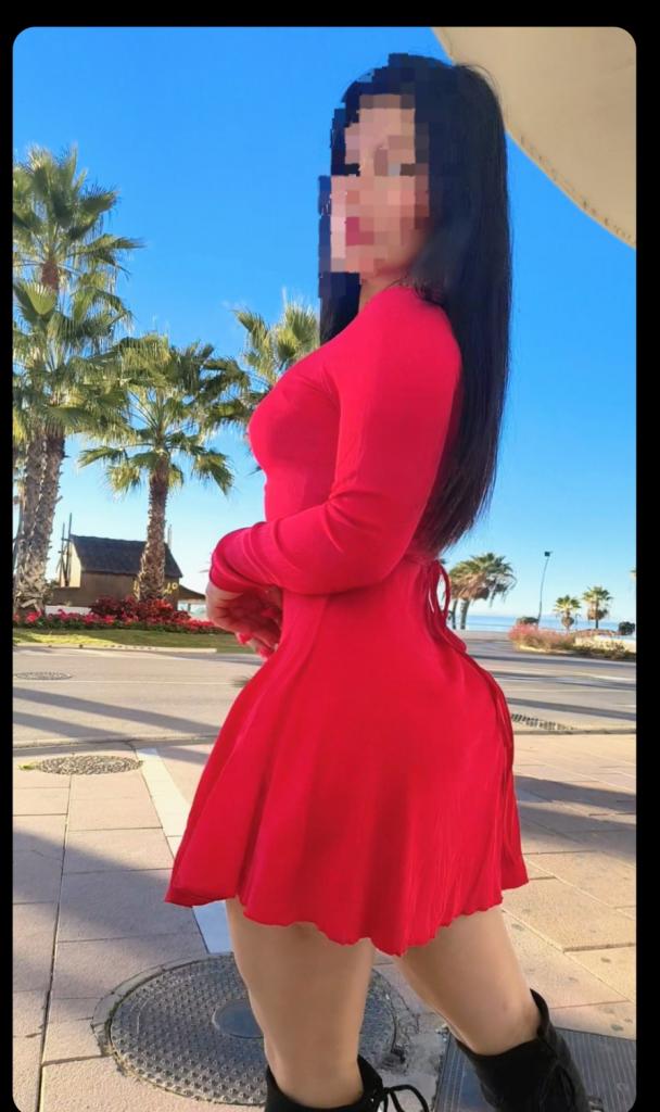 624180669: Chica busca chico en Sevilla