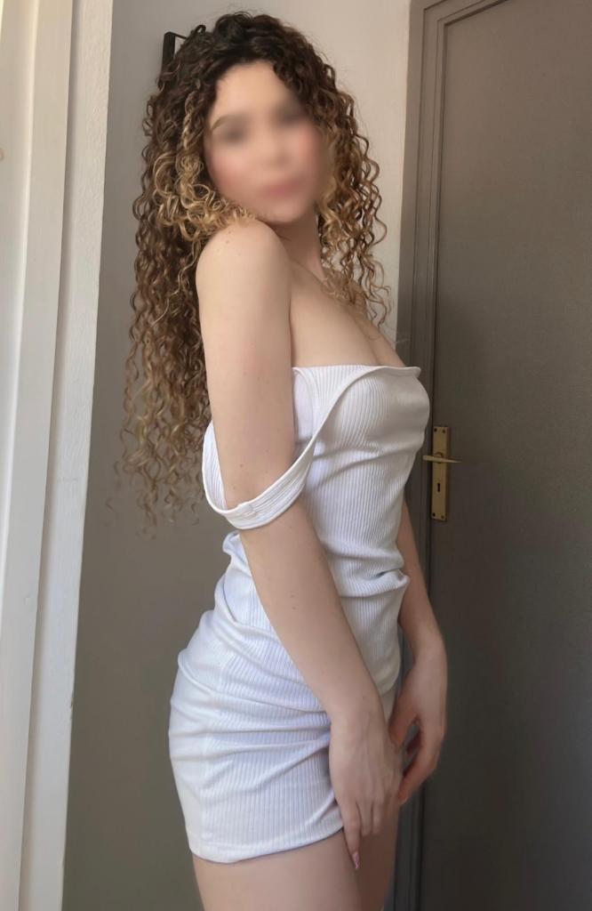 614212572: Chica busca chico en Barcelona