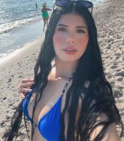 647315397: Chica busca chico en Madrid