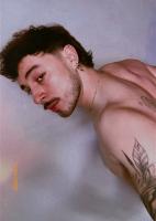 672044911: Chico busca chica en Valencia