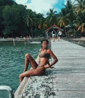 663935184: Chica busca chico en Barcelona