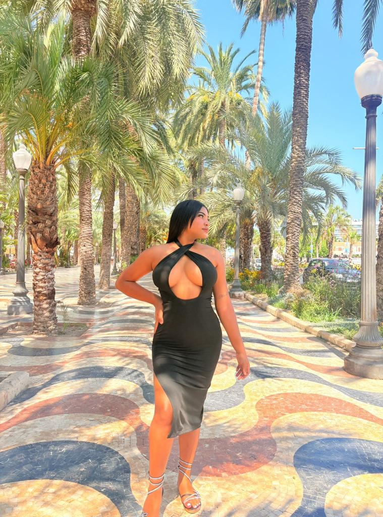 666747631: Chica busca chico en Almería